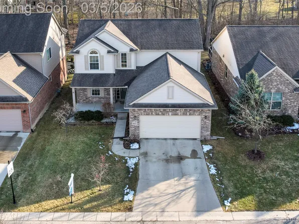 802 Cherry Stone Dr, Canton, MI 48188