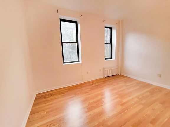 2nd image of 40 W 95th St APT 2