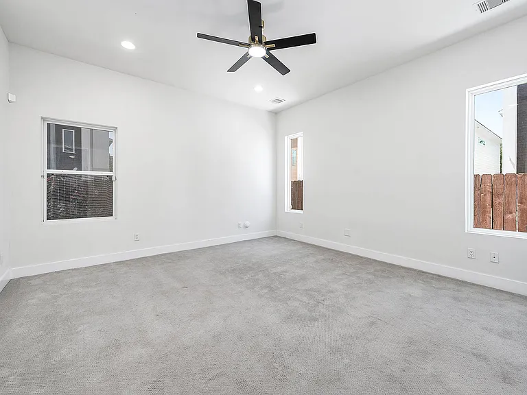 5519 Paraiso Pl — Photo 13