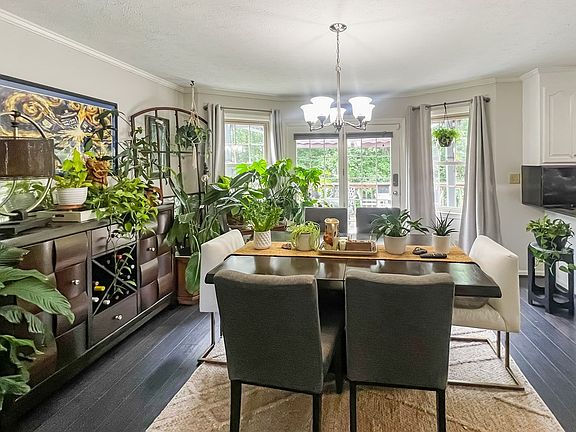 4th image of 3014 Lynrock Ct