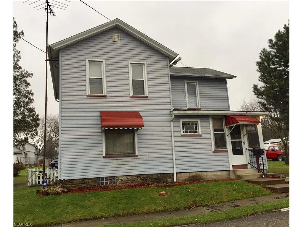 528 Ward Ave photo 1