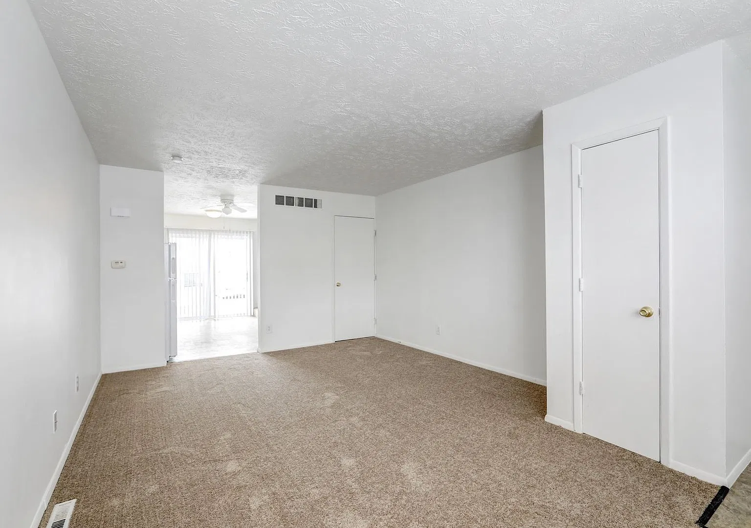Lakewood Terrace Apartments — Photo 1