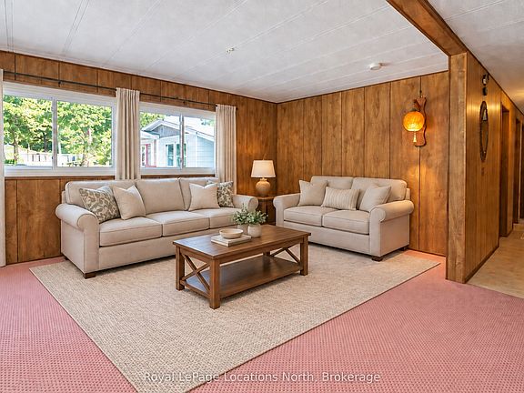 3rd image of 16 Sinclair Ave S
