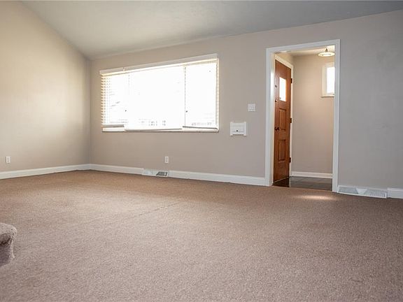 4th image of 25345 Country Club Blvd Unit 6
