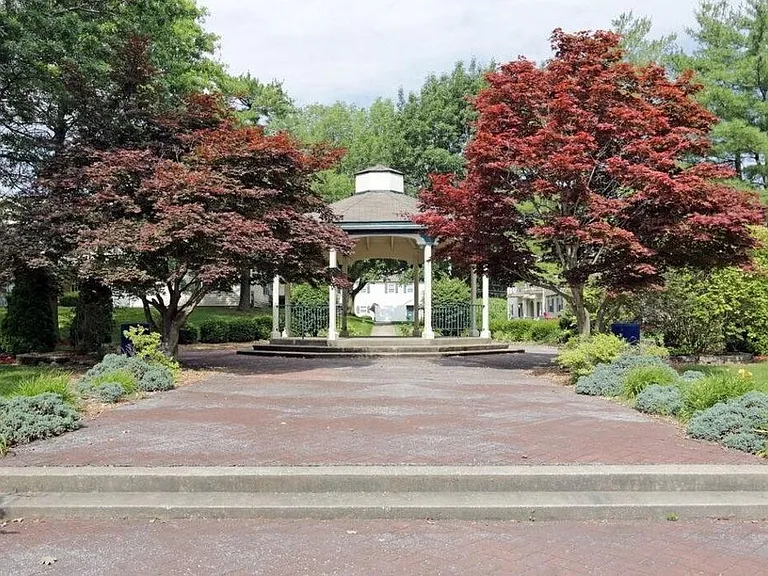 St. Clair Village — Photo 2