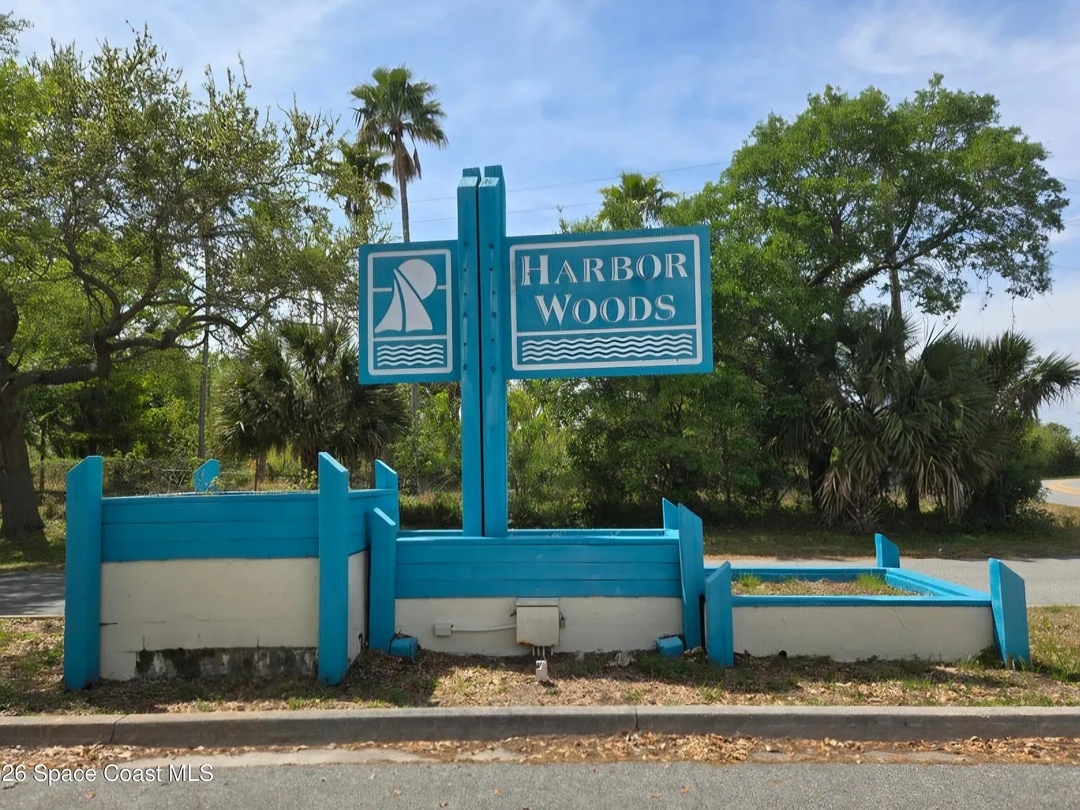 2 bed, 2.0 bath, 894 sqft, $1,550 — Photo 2