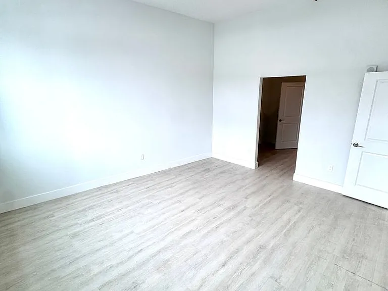 Riverfront Lofts — Photo 9