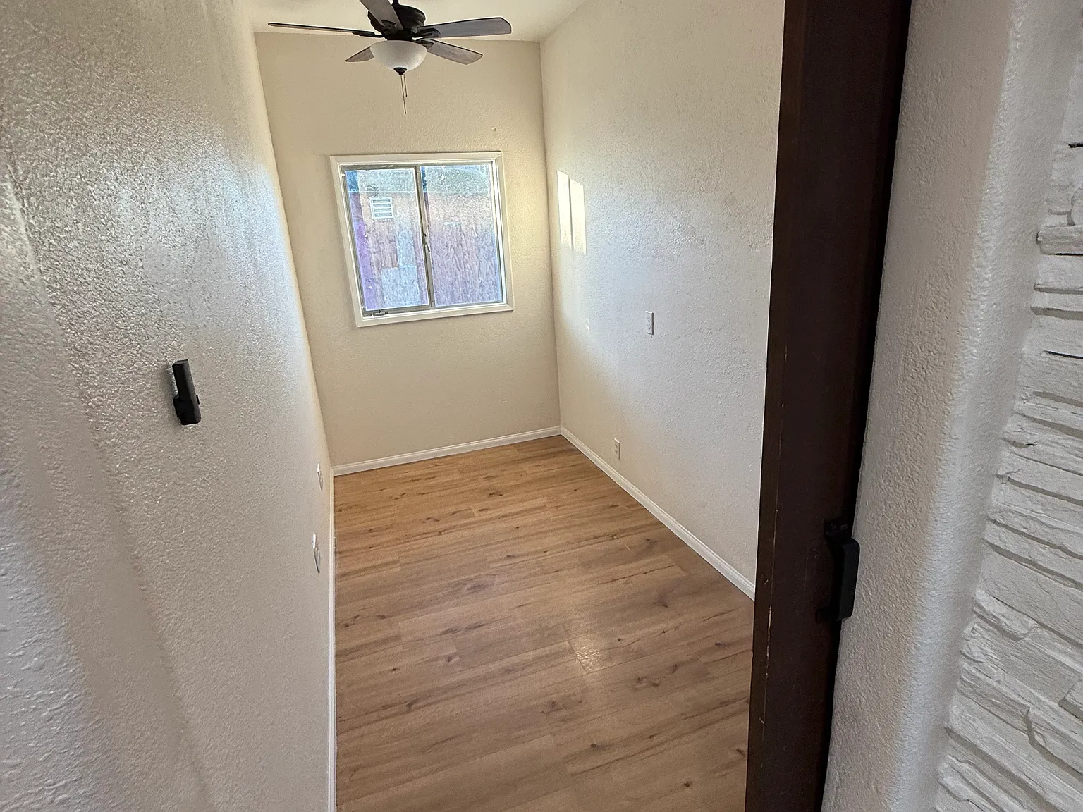 4 bed, 1160 sqft, $2,100 — Photo 2