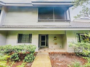 303 Old Mill Pond Rd, Palm Harbor, FL 34683