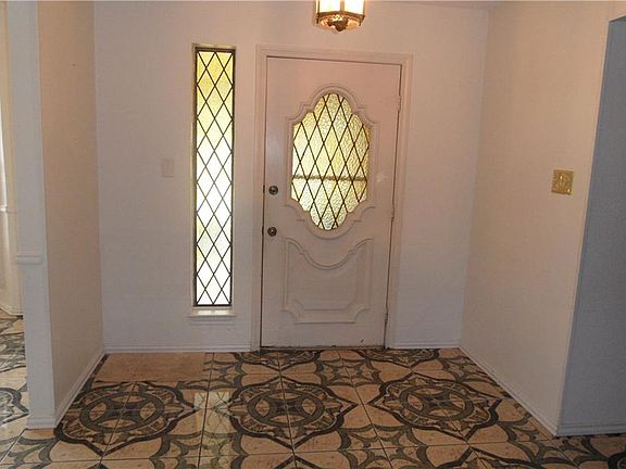 4th image of 4805 Arabian Ct