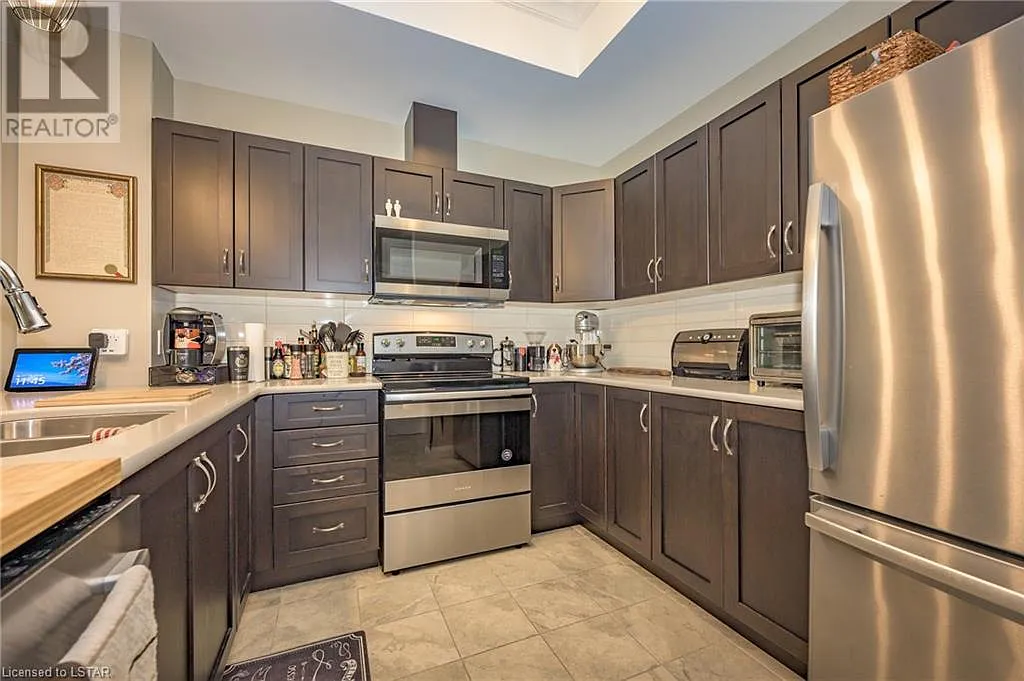 Stainless Steel Appliances. Granite Countertops. - 263 Butler St #106