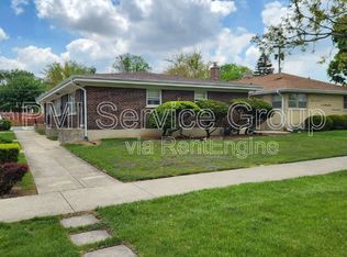 717 E South Broadway Ave, Lombard, IL 60148