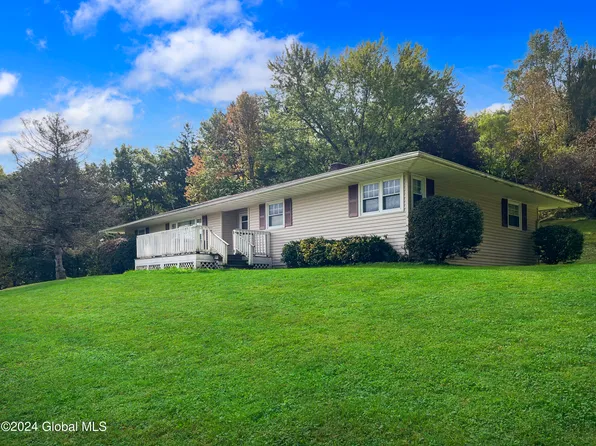 105 Pine Valley Road, Hoosick Falls, NY 12090