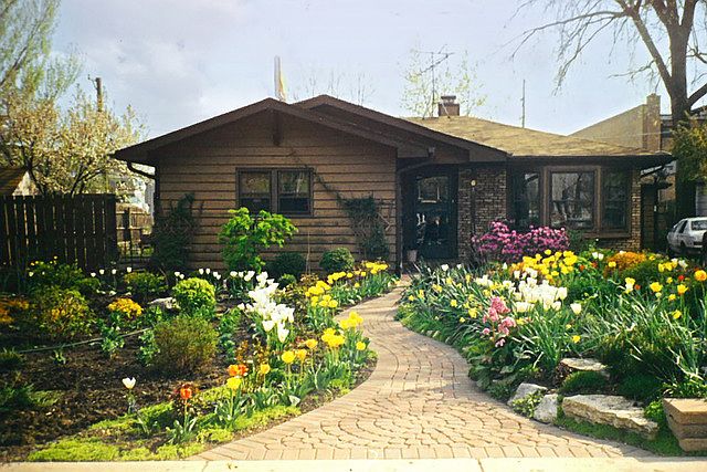1st image of 61 Parkview Dr