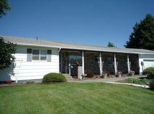 2103 Hill Dr, Grandview, WA