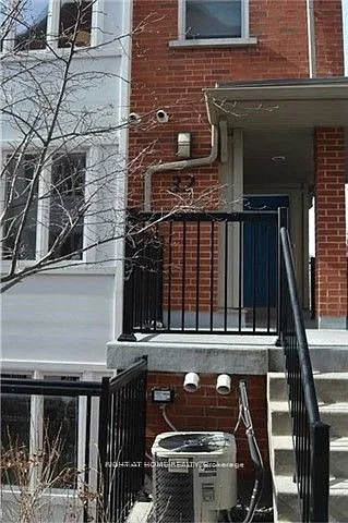 32 Florence Wyle Ln #2
