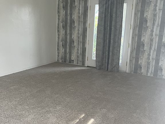 2nd image of 8405 Crenshaw Dr #1/2