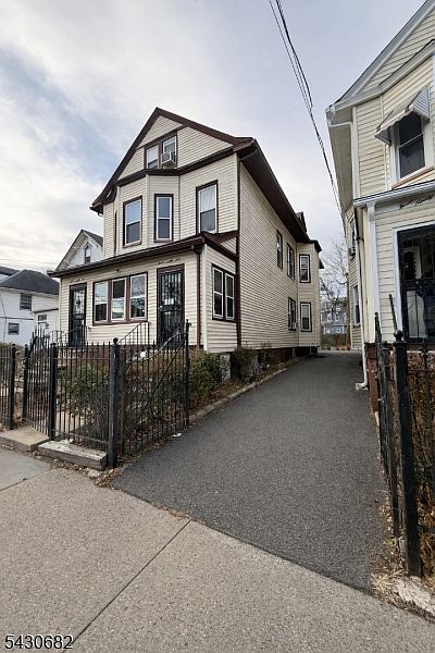 1st image of 391 High St