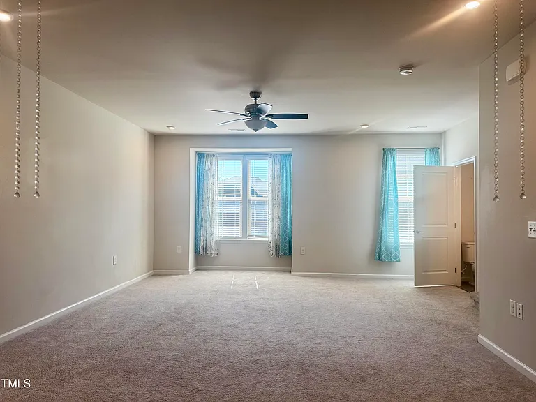 946 Channing Park Cir — Photo 23