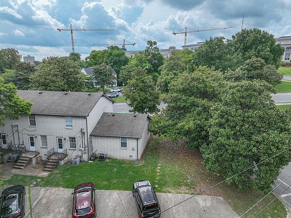 4th image of 1629 16th Ave S #1629
