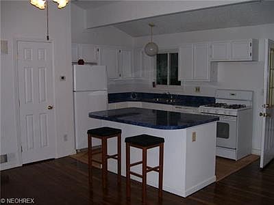 3rd image of 716 East Dr