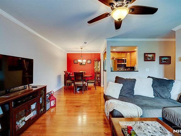 5th image of 314 Federal Hill Rd #314