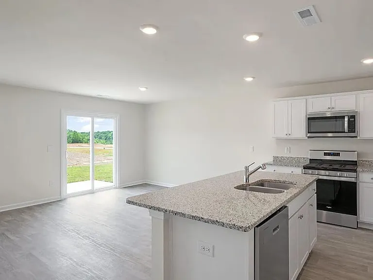 216 Olive Br — Photo 4