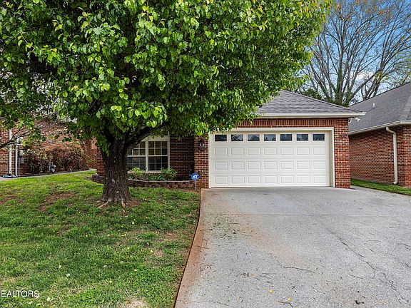 2nd image of 432 Creekview Ln
