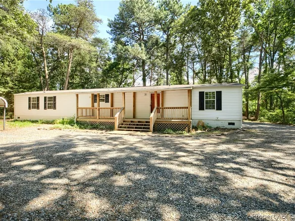 95 Woods Creek Rd, Deltaville, VA 23043