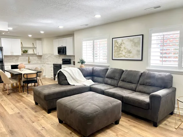 28 N Fairway Dr, North Salt Lake, UT 84054