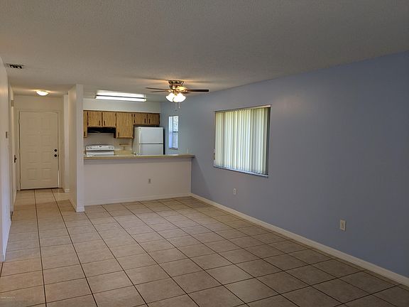 3rd image of 2283 Fox Hollow Dr #2283