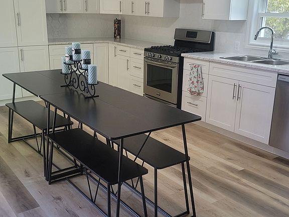 4th image of 75049 Hensall Rd #18