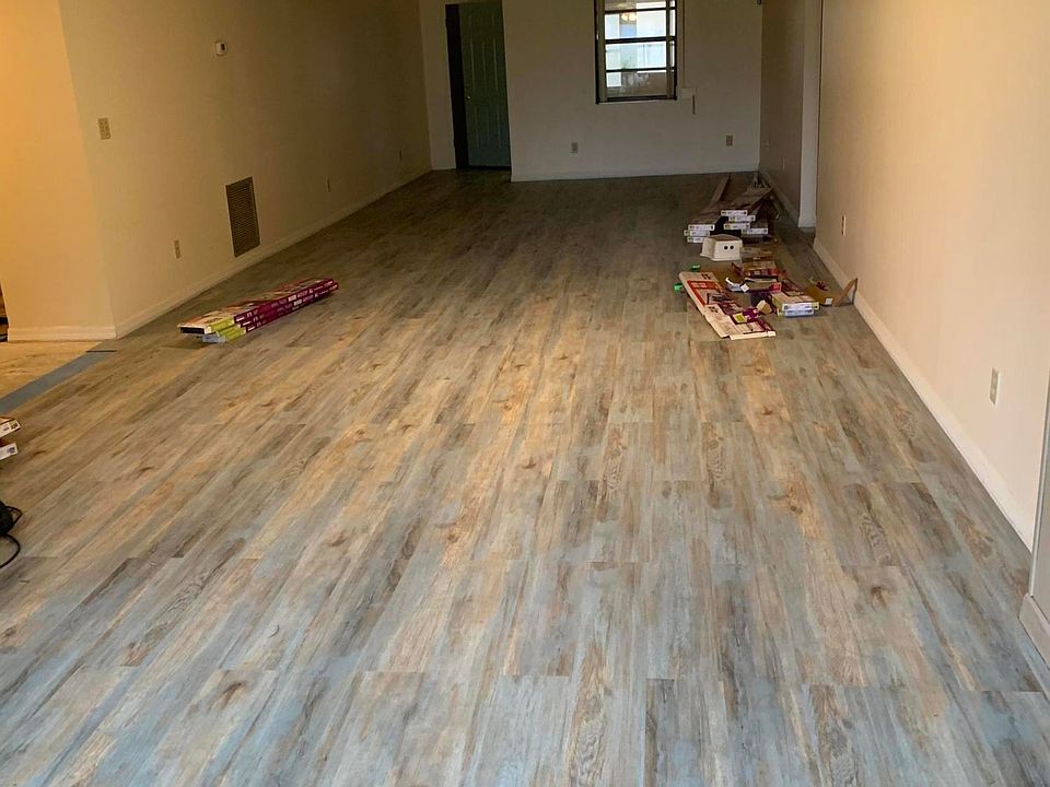 2nd image of 123 Christine Cir #123
