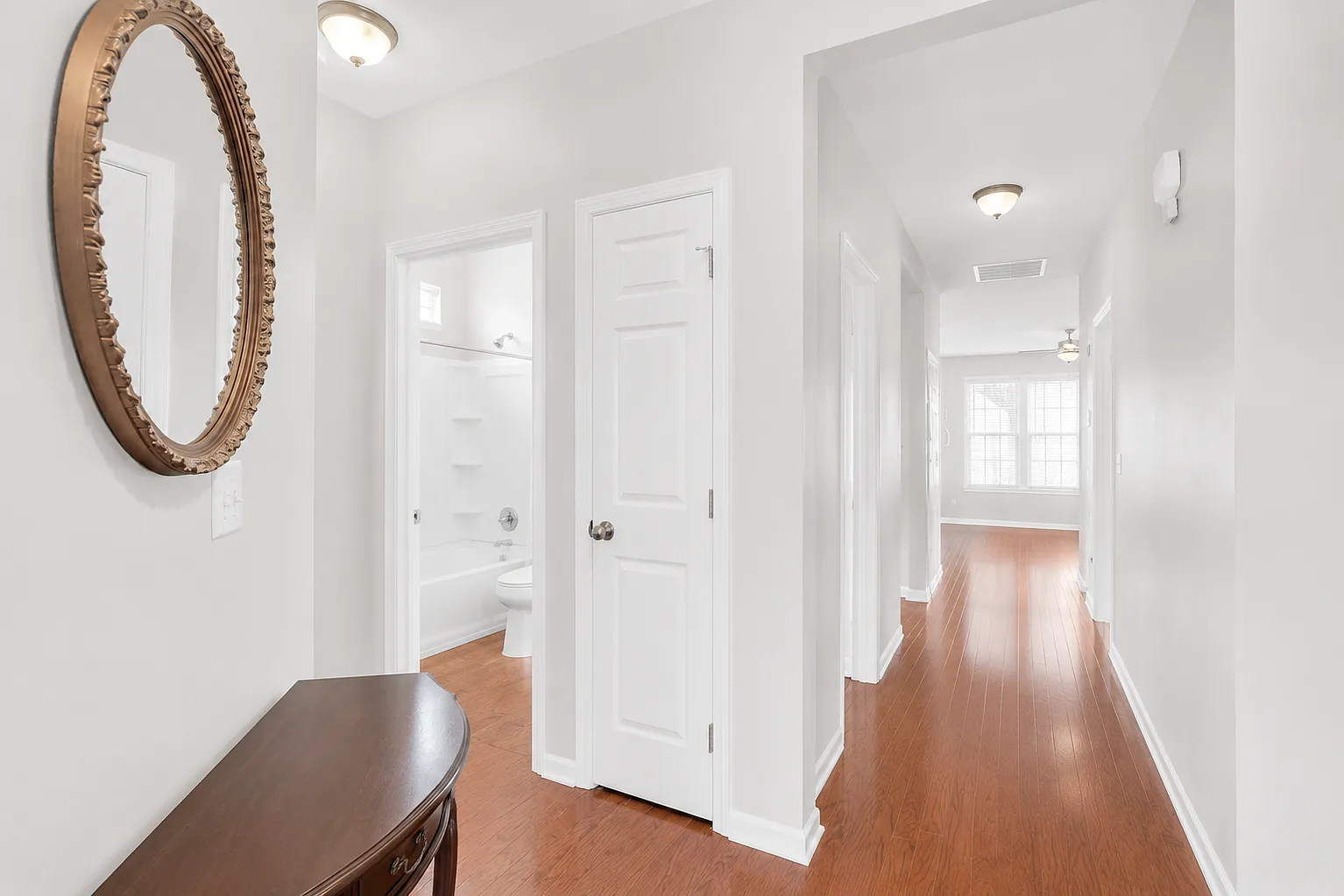 2 bed, 1200 sqft, $2,590 — Photo 2