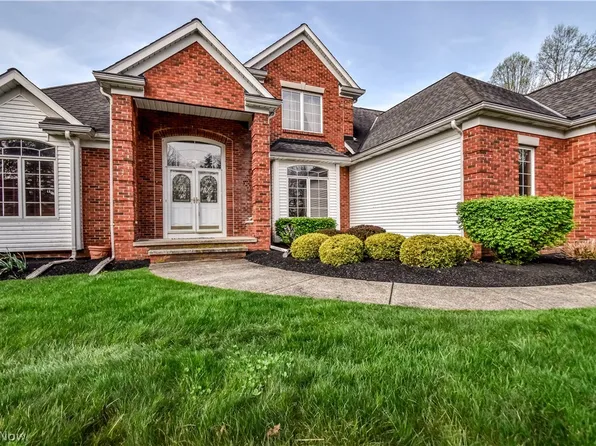 5726 Canyon Ridge Dr, Painesville, OH 44077