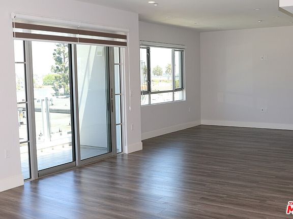 3rd image of 1326 S Centinela Ave