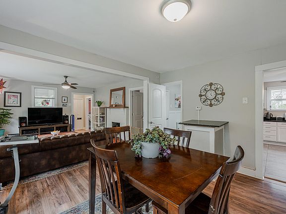 4th image of 61 Westbrook Dr