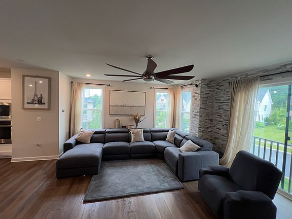 4th image of 7608 Cross Creek Dr