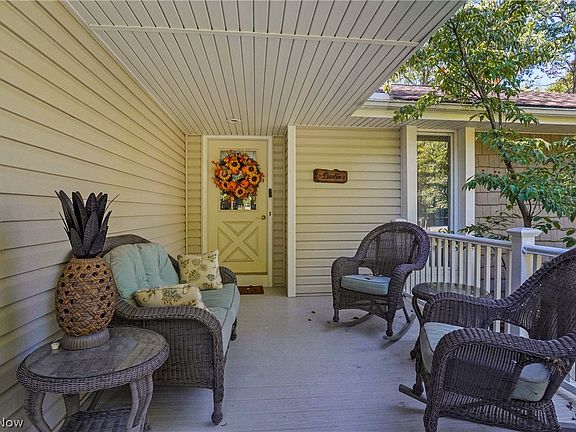 2nd image of 2944 Vincent Rd