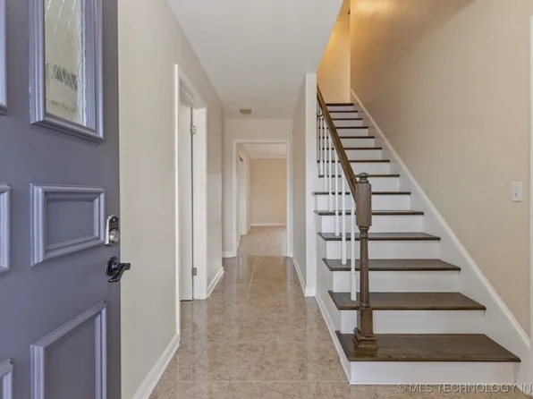 6616 E 54th St, Tulsa, OK 74145