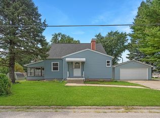 1436 Cornwall Ave, Waterloo, IA 50702