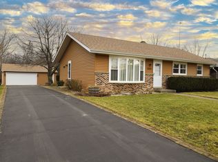 2411 Lydia Ave, Zion, IL 60099