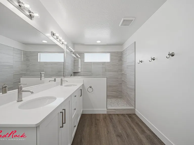 2341 E Siegel Ln — Photo 18