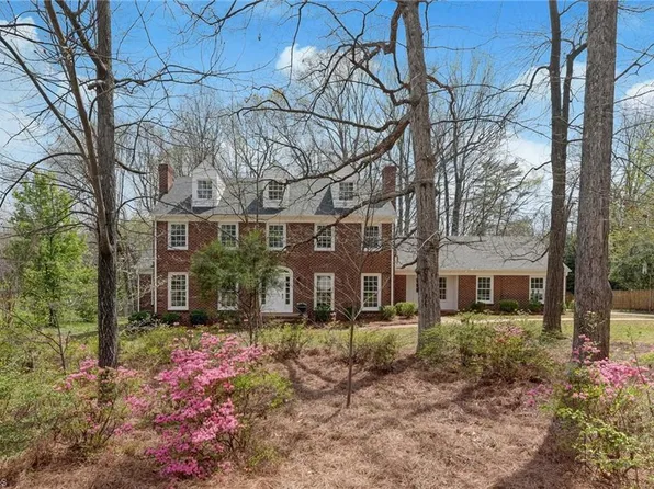 117 Willoughby Blvd, Greensboro, NC 27408