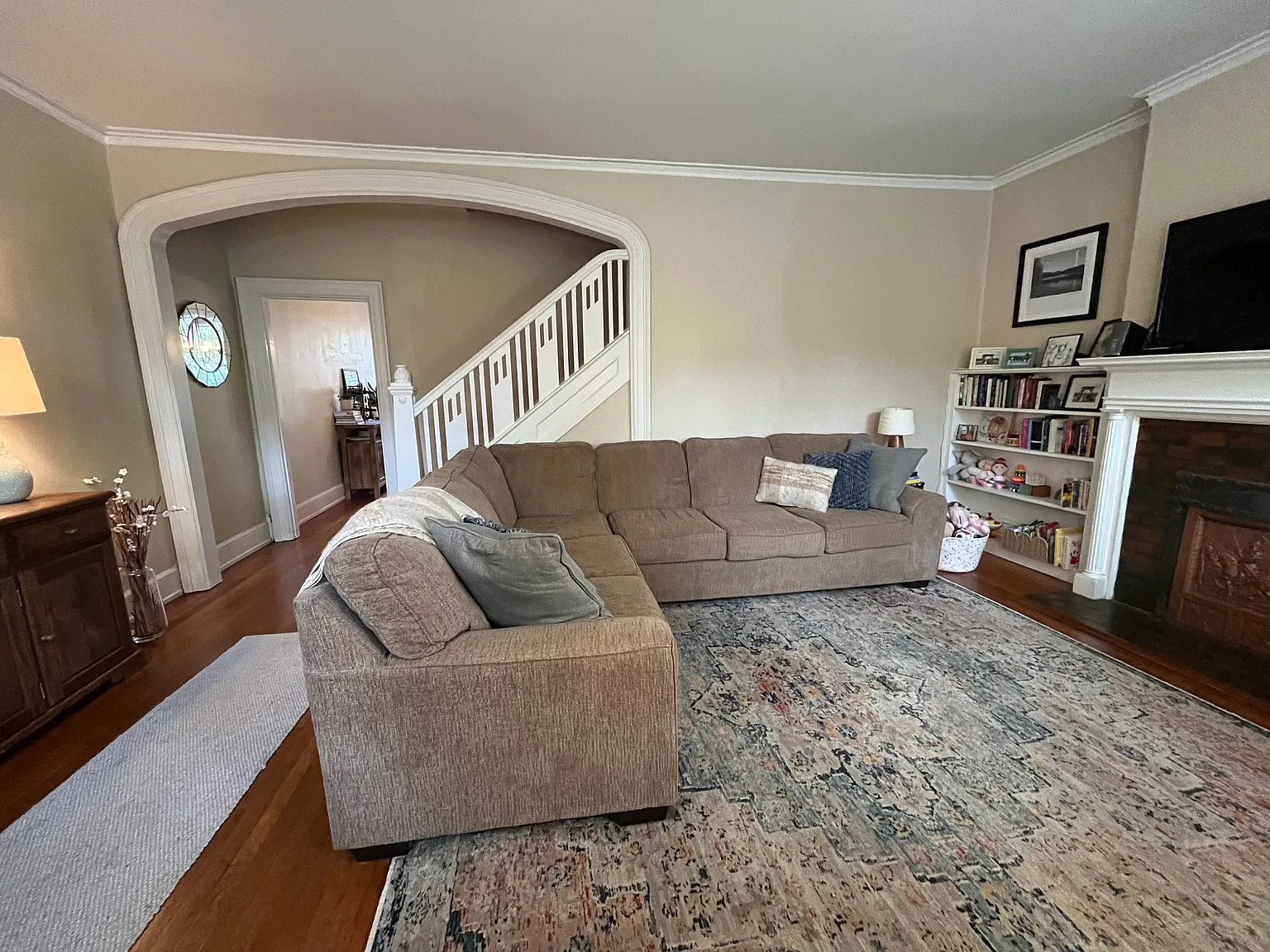 2 bed, 1.5 bath, 1360 sqft, $2,600 — Photo 2
