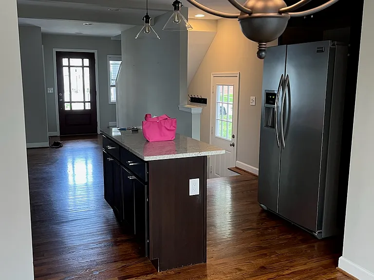 1510 Chapin Ave — Photo 8