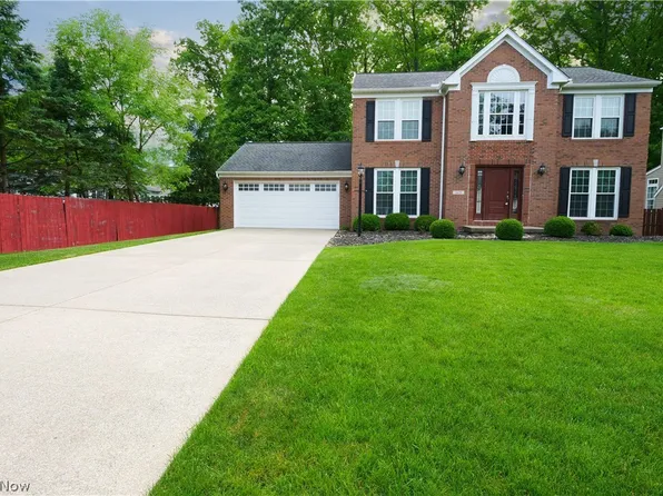 169 Aster Pl, Brunswick, OH 44212