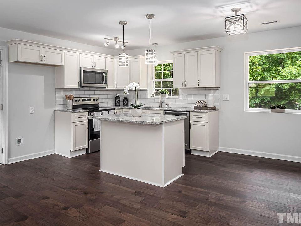 1st image of 2404 Lonnie Cir