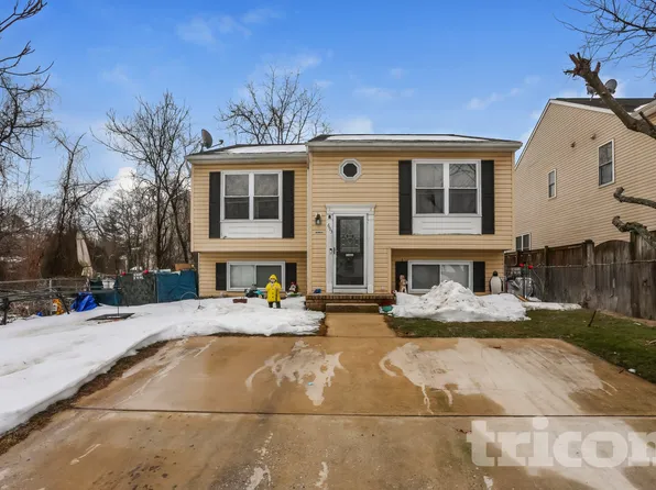 693 212th St, Pasadena, MD 21122