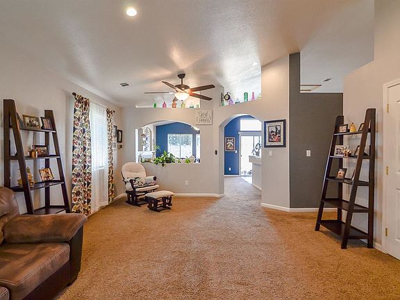 4th image of 4401 Diamond Ct